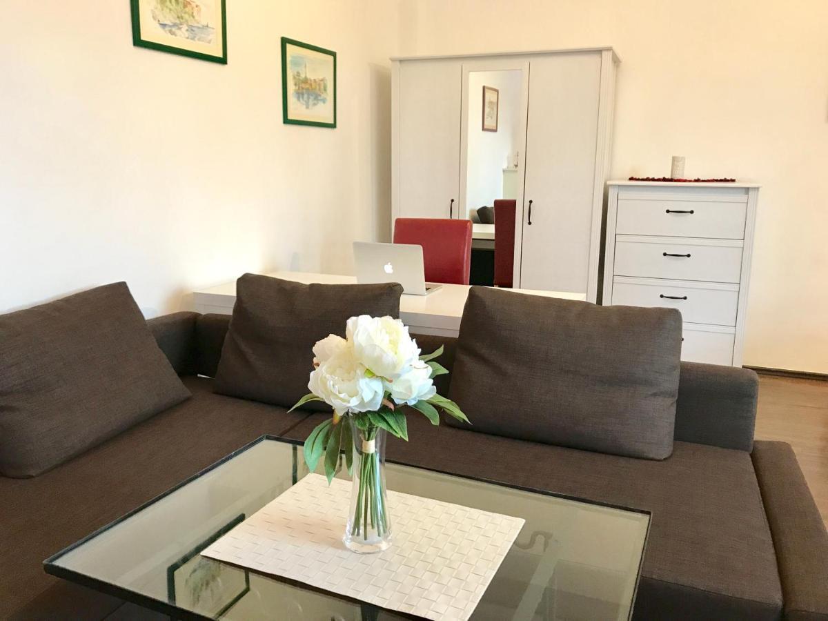 Studio Apartment With A View Of Ban Jelacic Square Ζάγκρεμπ Εξωτερικό φωτογραφία