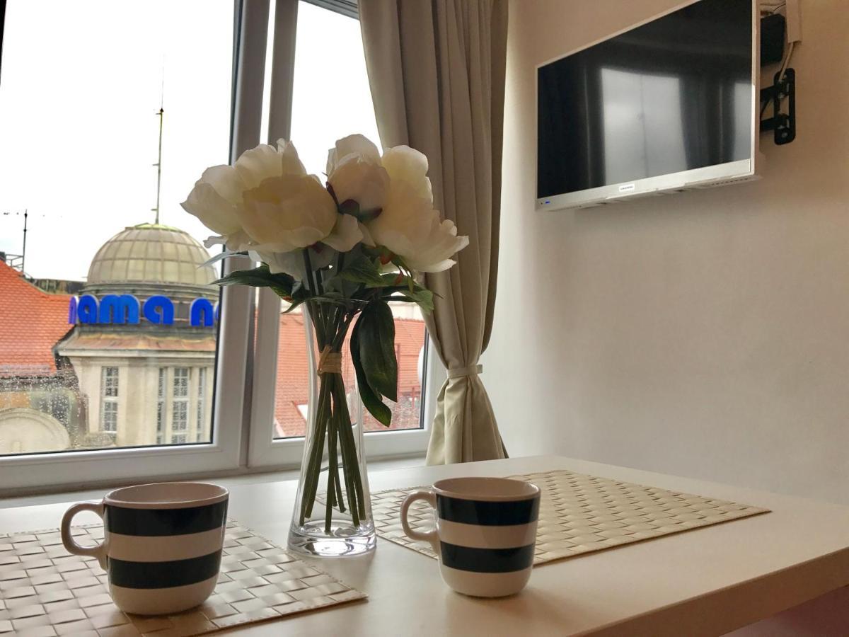 Studio Apartment With A View Of Ban Jelacic Square Ζάγκρεμπ Εξωτερικό φωτογραφία