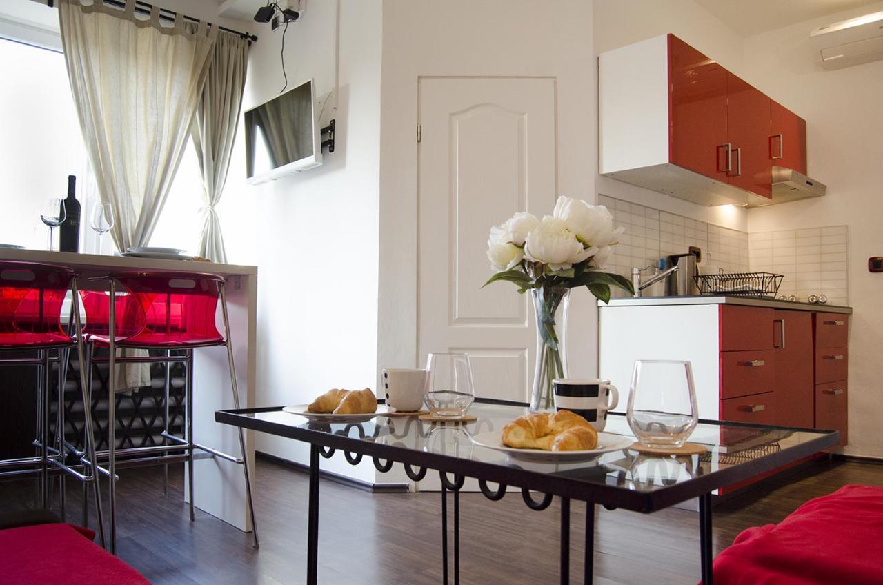 Studio Apartment With A View Of Ban Jelacic Square Ζάγκρεμπ Εξωτερικό φωτογραφία