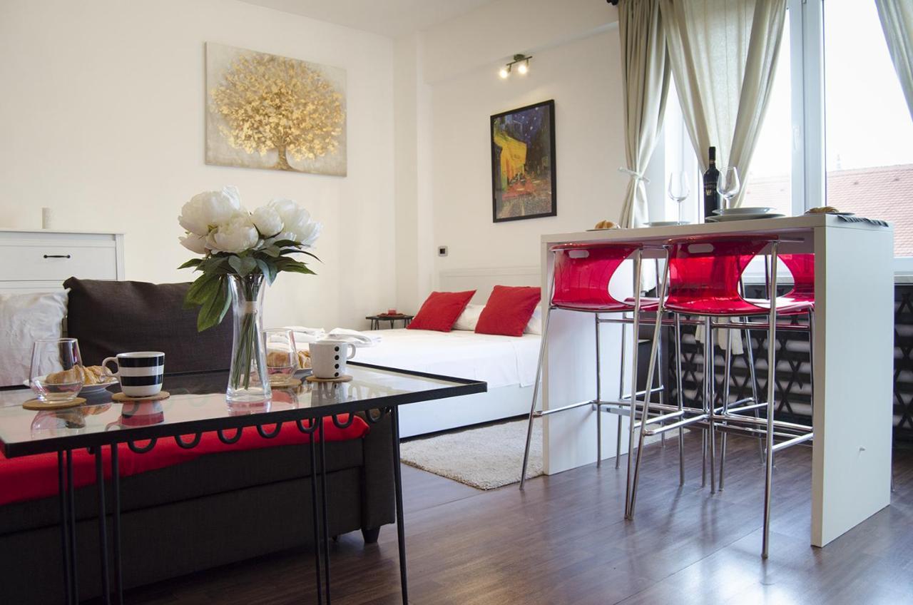 Studio Apartment With A View Of Ban Jelacic Square Ζάγκρεμπ Εξωτερικό φωτογραφία